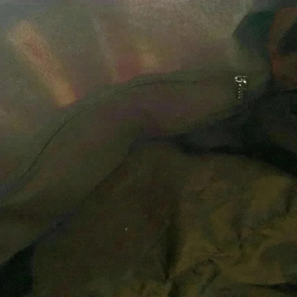 Carry On Travel Duffle Bag with shoulder strap, large bag gym bag. - Picture 13 of 16